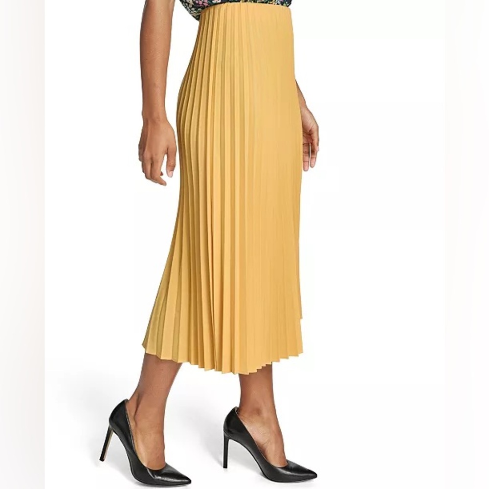 Tommy Hilfiger Size XL Yellow Pleated Pull-On Midi Skirt Women’s 33” Length